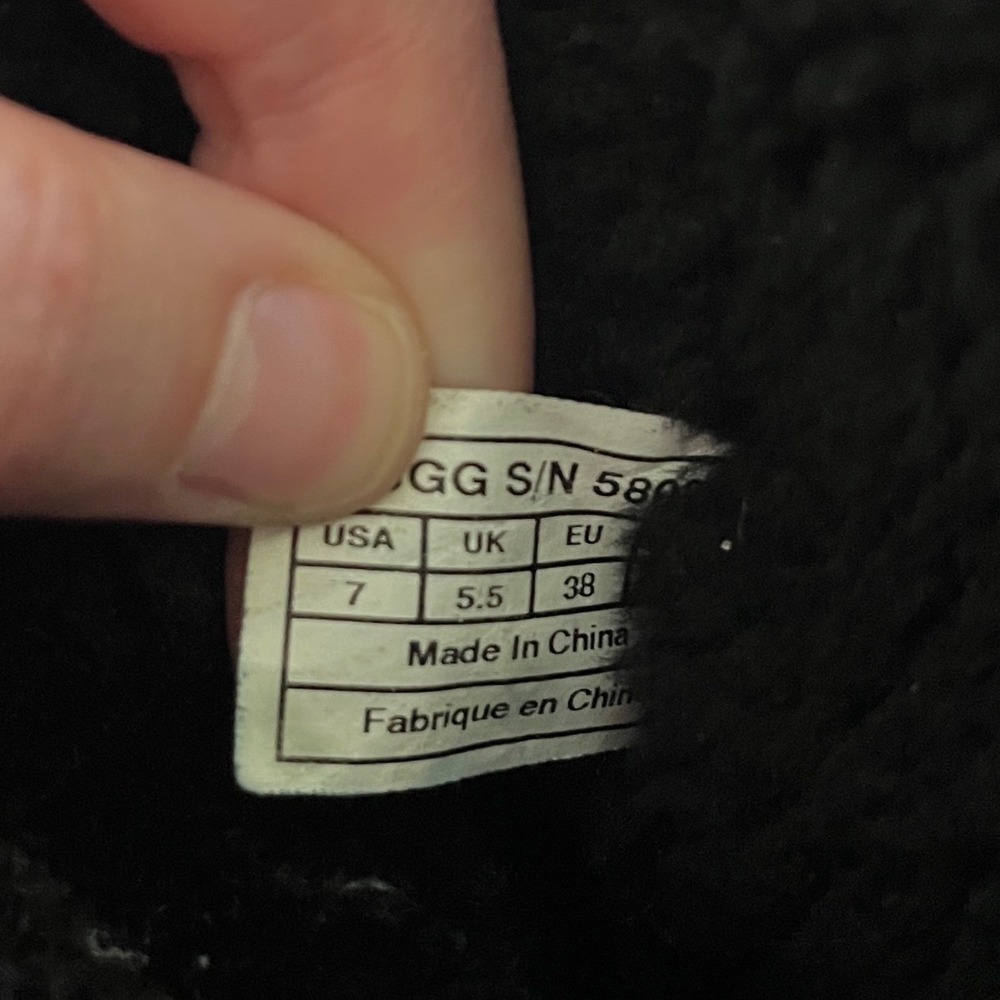 UGG Bailey Button Boots Women Size 7 Black Suede Sheepskin Mid Calf 5803 comfort - Picture 7 of 9